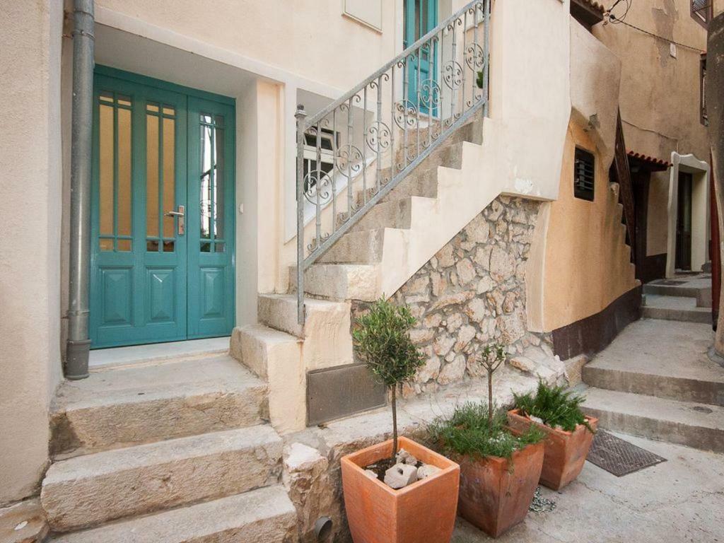 Apartments Mediteranea Baska  Bagian luar foto