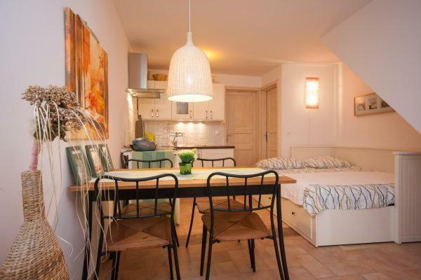 Apartments Mediteranea Baska  Bagian luar foto