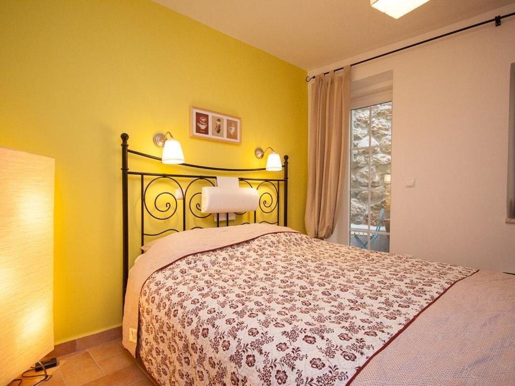Apartments Mediteranea Baska  Bagian luar foto